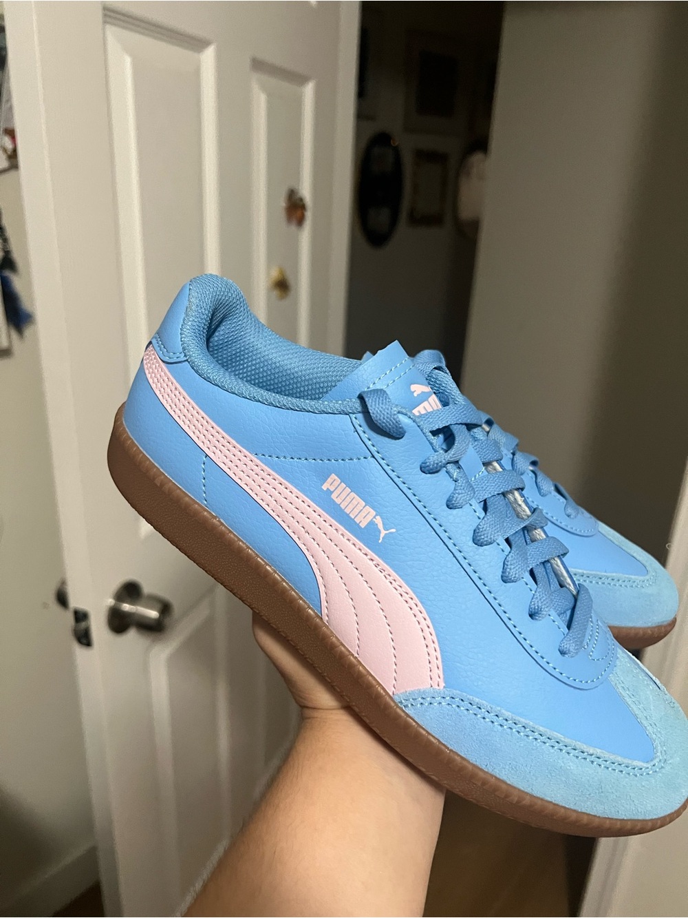 NWT PUMA Women's Blue & Pink Classic Sneaker 9W